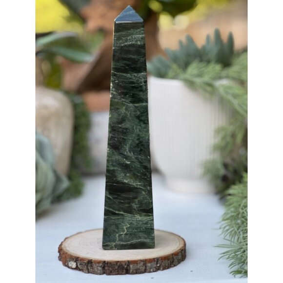 Nephrite Jade Green Crystal Point XL Tower Obelisk Polished Gemstone Point (G) - Picture 4 of 15